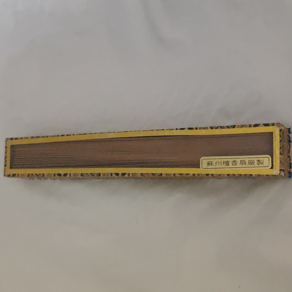 Asian wooden Fan - Picture 4 of 4